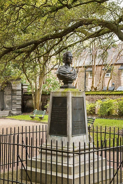 USA, South Carolina, Charleston, Henry Timrod statue