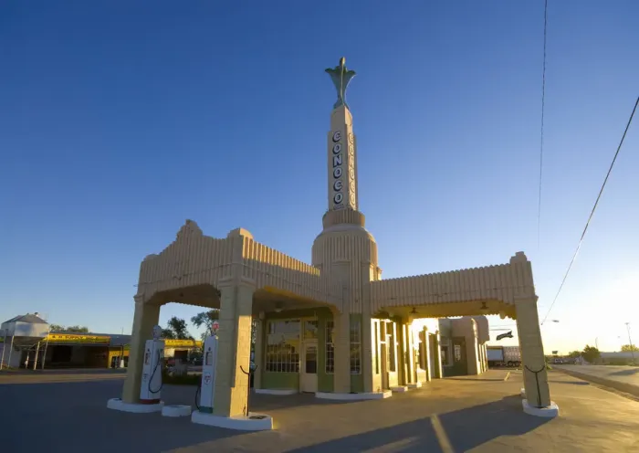 Framed Print : USA, Texas, Route 66, Shamrock, Old Art Deco Tower, Conoco Gas Station and U-Drop Framed Print : USA, Texas, Route 66, Shamrock, Old Art Deco Tower, Conoco Gas Station and U-Drop