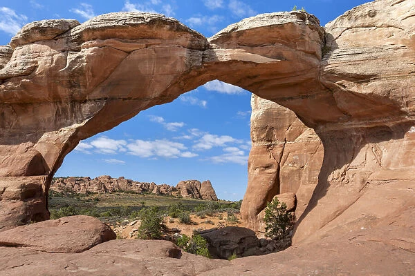 USA, Utah, Arches National Park, Broken Arch