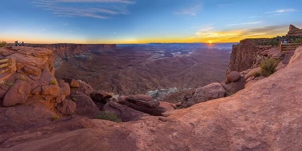USA, Utah, Canyonlands National Park, Island in the Sky District, Green River Overlook