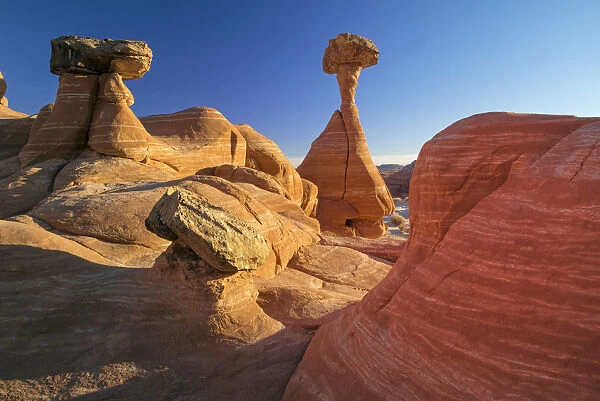 USA, Utah, Grand Staircase Escalante, National Monument, Toadstools, hoodos in the