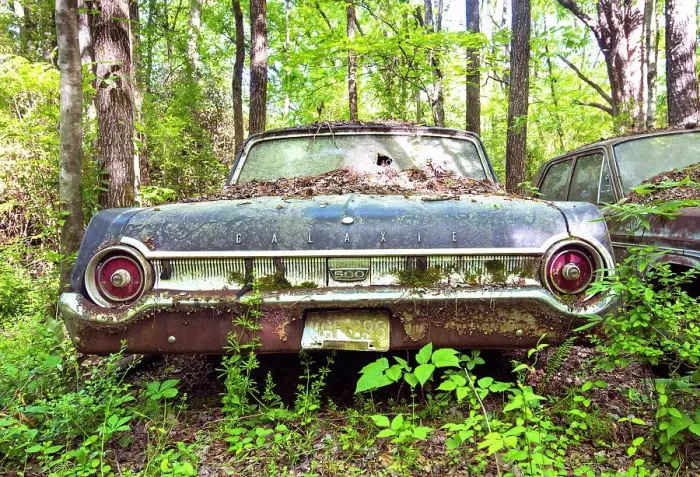 Framed Print : USA, White, Georgia, Old Car City USA, Classic Car & Truck Collection, Junkyard, Museum