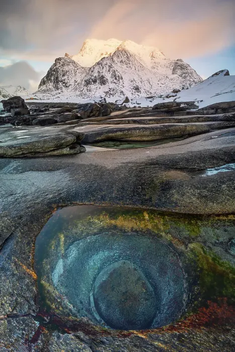 Framed Print : Uttakleiv beach with a famous eye of dragon in foreground, Vestvagoy, Lofoten island, Norway Framed Print : Uttakleiv beach with a famous eye of dragon in foreground, Vestvagoy, Lofoten island, Norway