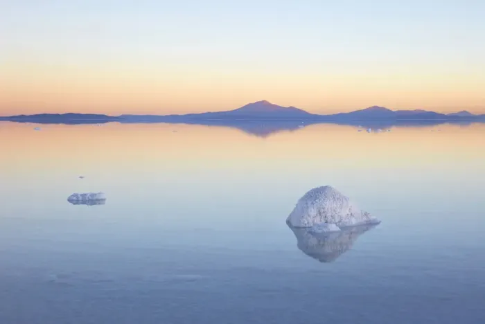 Framed Print : The Uyuni Salt Flat at twilight, Bolivia Framed Print : The Uyuni Salt Flat at twilight, Bolivia