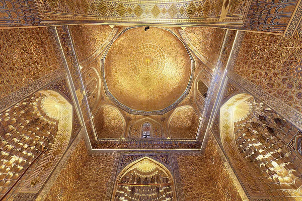 Uzbekistan, Samarkand, Gur-e-Amir mausoleum, Interior of Timur's mausoleum