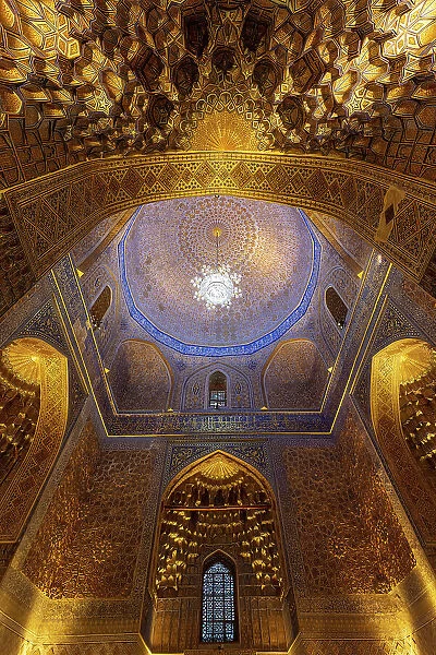 Uzbekistan, Samarkand, Gur-e-Amir mausoleum, Interior of Timur's mausoleum