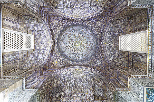 Uzbekistan, Samarkand, Interior of Shah-i-Zinda shrine complex