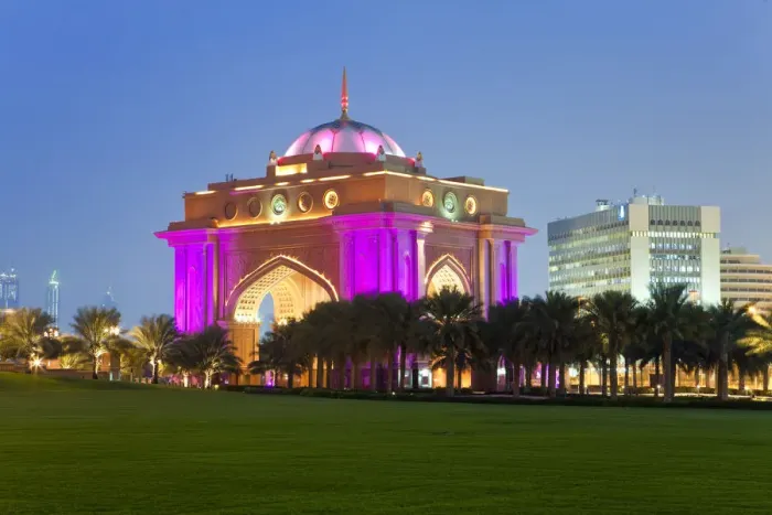 Framed Print : V. I. P Entrance gateway to the Emirates Palace Hotel, Abu Dhabi, United Arab Emirates Framed Print : V. I. P Entrance gateway to the Emirates Palace Hotel, Abu Dhabi, United Arab Emirates