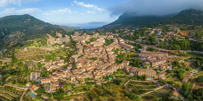 Framed Print : Valldemossa, Serra de Tramuntana, Mallorca, Balearic Islands, Spain Framed Print : Valldemossa, Serra de Tramuntana, Mallorca, Balearic Islands, Spain