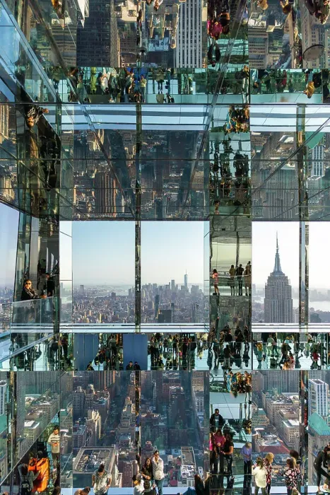 Framed Print : One Vanderbilt building, mirrors and downtown view of Manhattan, New York City, USA Framed Print : One Vanderbilt building, mirrors and downtown view of Manhattan, New York City, USA