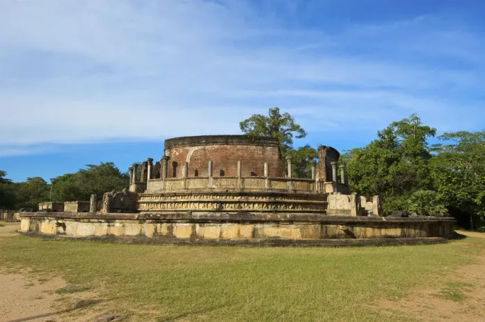 Framed Print : Vatadage, Quadrangle, Polonnaruwa (UNESCO World Heritage Site), North Central Province Framed Print : Vatadage, Quadrangle, Polonnaruwa (UNESCO World Heritage Site), North Central Province