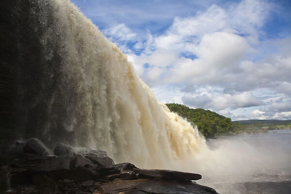 Venezuela, Guayana, Canaima National Park, Canaima, Sapo waterfall