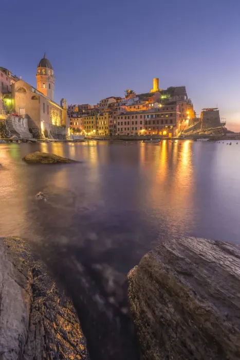 Framed Print : Vernazza, 5 Terre, Province of La Spezia, Liguria, Italy. Blue hour at Vernazza