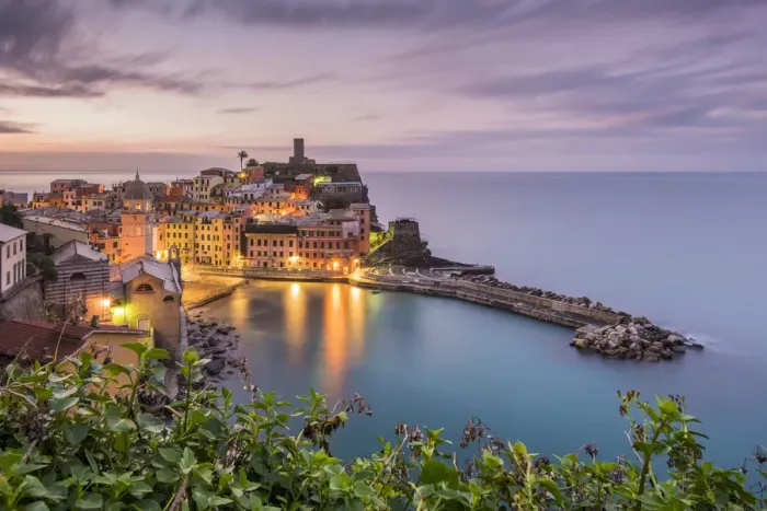 Framed Print : Vernazza, Cinque Terre, Liguria, Italy Framed Print : Vernazza, Cinque Terre, Liguria, Italy