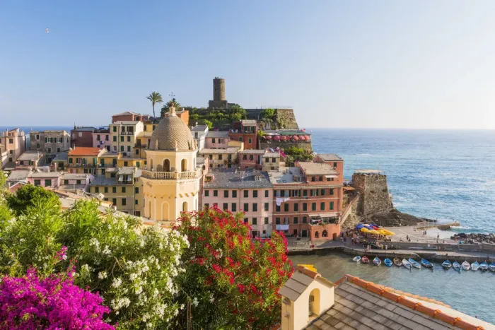 Framed Print : Vernazza, Cinque Terre, Liguria, Italy Framed Print : Vernazza, Cinque Terre, Liguria, Italy