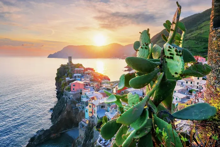 Framed Print : Vernazza, Cinque Terre, Liguria, italy Framed Print : Vernazza, Cinque Terre, Liguria, italy