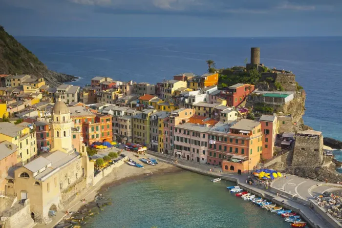 Framed Print : Vernazza, Cinque Terre, Riviera di Levante, Liguria, Italy Framed Print : Vernazza, Cinque Terre, Riviera di Levante, Liguria, Italy