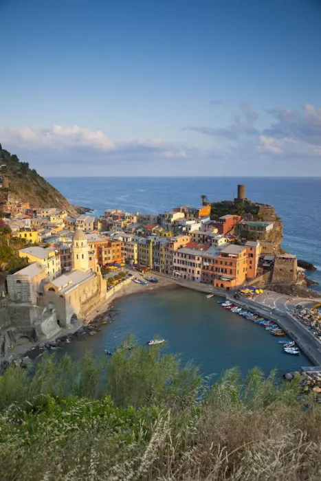 Framed Print : Vernazza, Cinque Terre, Riviera di Levante, Liguria, Italy Framed Print : Vernazza, Cinque Terre, Riviera di Levante, Liguria, Italy