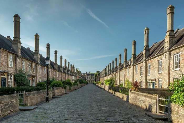 Framed Print : Vicars Close in the cathedral city of Wells, Somerset, England. Spring (May) 2019 Framed Print : Vicars Close in the cathedral city of Wells, Somerset, England. Spring (May) 2019