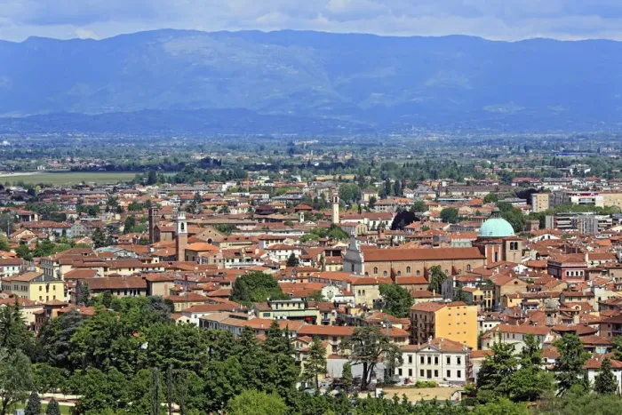 Framed Print : Vicenza, Veneto, Italy Framed Print : Vicenza, Veneto, Italy
