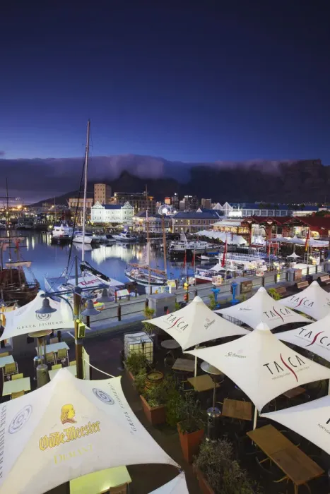 Framed Print : Victoria and Alfred Waterfront at dawn, Cape Town, Western Cape, South Africa Framed Print : Victoria and Alfred Waterfront at dawn, Cape Town, Western Cape, South Africa