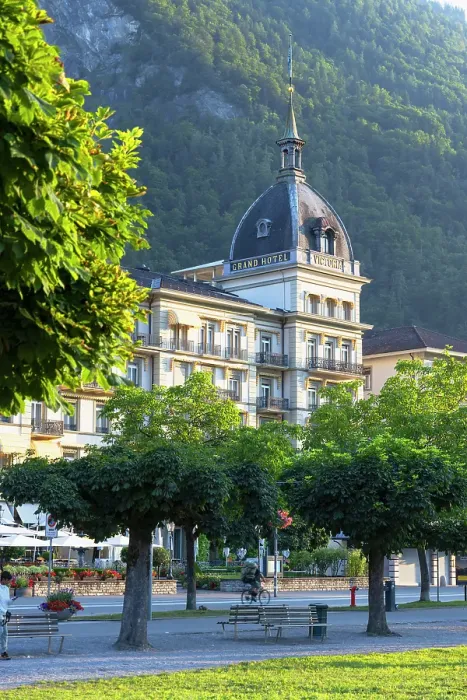 Framed Print : Victoria Jungfrau Grand Hotel, Interlaken, Switzerland