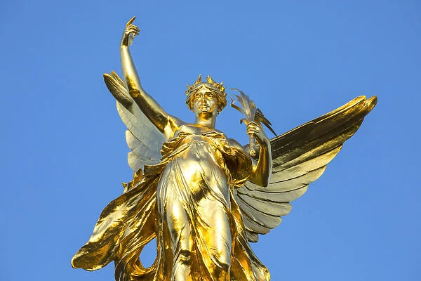 Victoria Momument, Buckingham Palace, London, England, UK