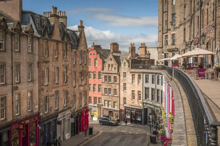 Framed Print : Victoria Street in Edinburgh Old Town, City of Edinburgh, Scotland, Great Britain Framed Print : Victoria Street in Edinburgh Old Town, City of Edinburgh, Scotland, Great Britain