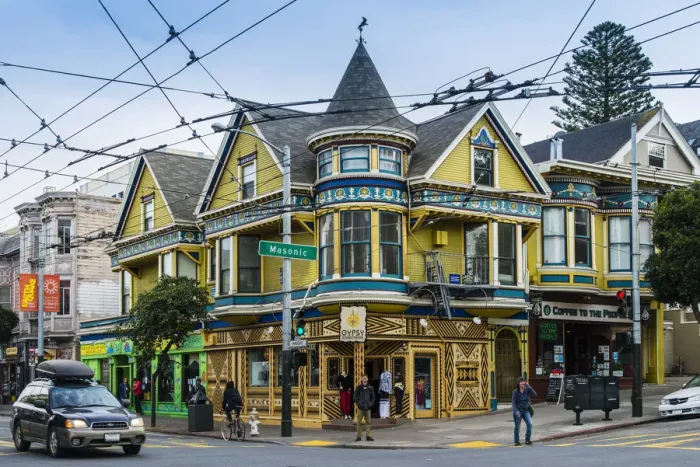 Framed Print : Victorian house in Masonic Street, Haight-Ashbury district, San Francisco, California Framed Print : Victorian house in Masonic Street, Haight-Ashbury district, San Francisco, California