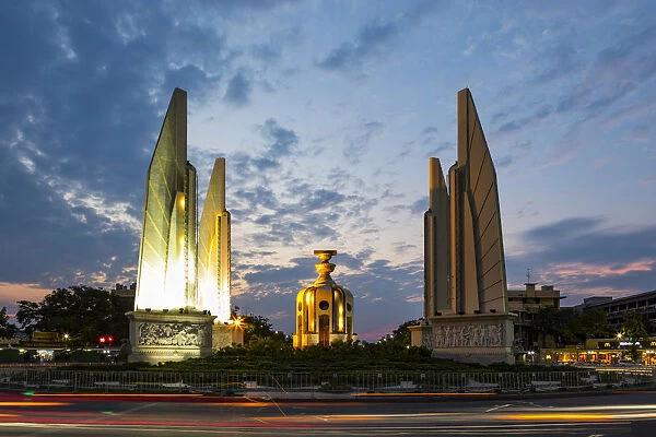 Victory Monument at night, Bangkok, Thailand