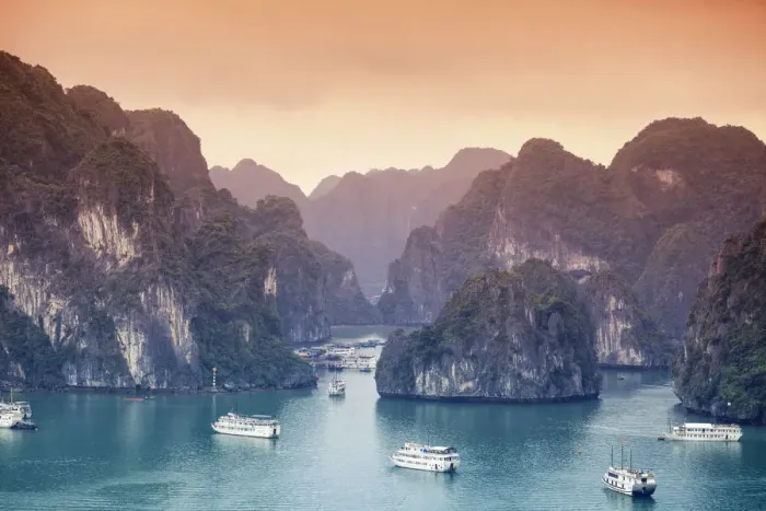 Framed Print : Vietnam, Halong Bay Framed Print : Vietnam, Halong Bay