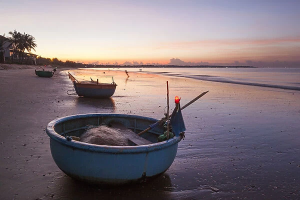 Vietnam, Mui Ne, Mui Ne Beach, Coracle Fishing Boat