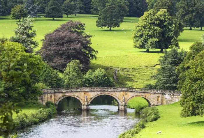 Framed Print : View towards Three Arch bridge over River Derwent, Chatsworth House, Derbyshire, England Framed Print : View towards Three Arch bridge over River Derwent, Chatsworth House, Derbyshire, England
