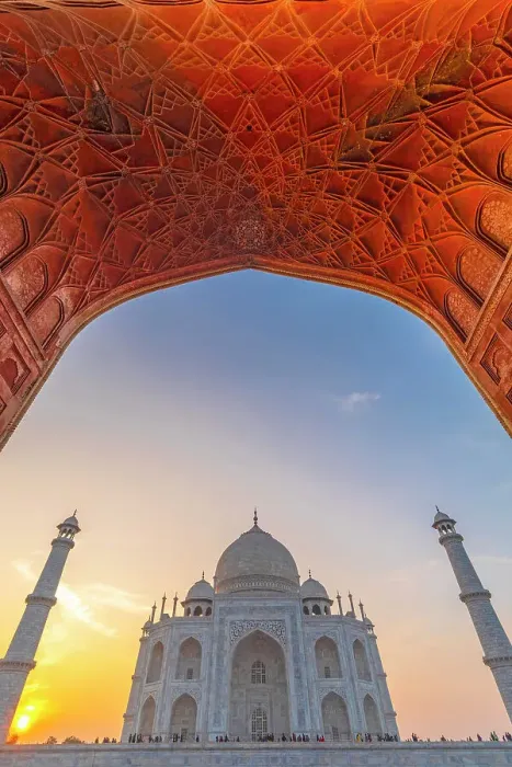 Framed Print : View Through The Arch of Mehman Khana, Taj Mahal, Agra, Uttar Pradesh, India Framed Print : View Through The Arch of Mehman Khana, Taj Mahal, Agra, Uttar Pradesh, India