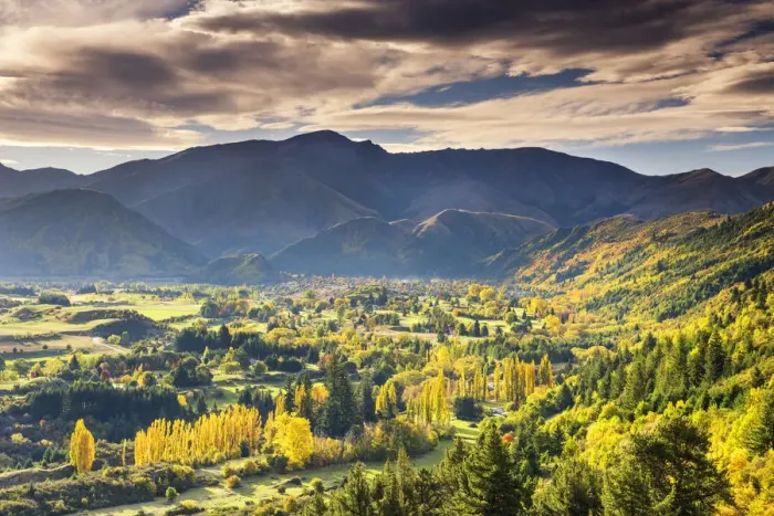 Framed Print : View over Arrowtown in Autumn, New Zealand Framed Print : View over Arrowtown in Autumn, New Zealand