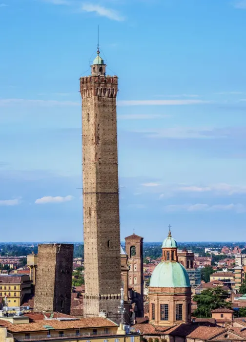 Framed Print : View towards the Asinelli Tower, Bologna, Emilia-Romagna, Italy Framed Print : View towards the Asinelli Tower, Bologna, Emilia-Romagna, Italy