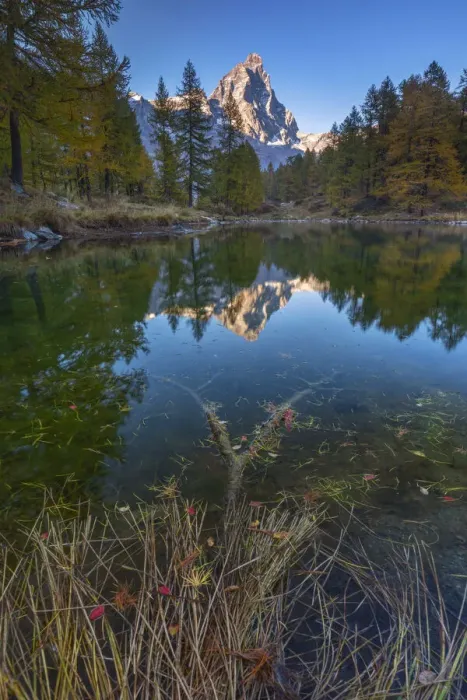 Framed Print : A view of Cervino and Blue lake at sunset during autumn, Breuil-Cervinia, Aosta Framed Print : A view of Cervino and Blue lake at sunset during autumn, Breuil-Cervinia, Aosta