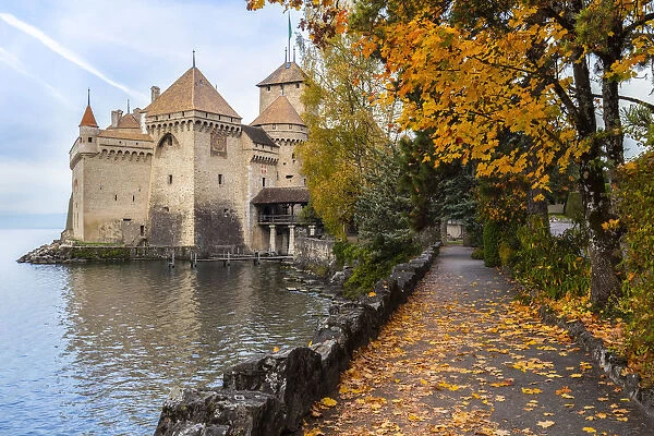 View of the Chillon castle and its lake front in autumn