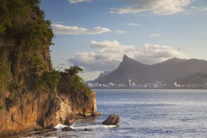 Framed Print : View of Christ the Redeemer statue from Ilha da Boa Viagem, Niteroi, Rio de Janeiro Framed Print : View of Christ the Redeemer statue from Ilha da Boa Viagem, Niteroi, Rio de Janeiro