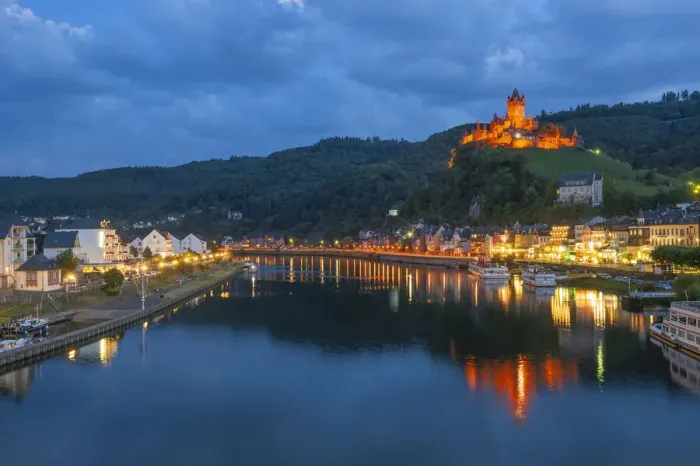 Framed Print : View on Cochem with Cochem castle at dusk, Cochem, Mosel valley, Rhineland-Palatinate Framed Print : View on Cochem with Cochem castle at dusk, Cochem, Mosel valley, Rhineland-Palatinate