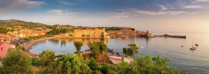 Framed Print : View Over Collioure, Pyrenees Orientales, Occitanie Region, France Framed Print : View Over Collioure, Pyrenees Orientales, Occitanie Region, France