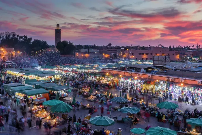 Framed Print : View over Djemaa el-Fna square and market place at dusk, Marrakesh, Morocco Framed Print : View over Djemaa el-Fna square and market place at dusk, Marrakesh, Morocco