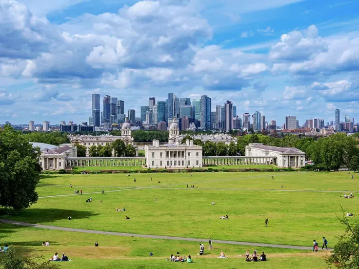 Framed Print : View over Greenwich Park towards Queen's House, Old Royal Naval College and Canary Wharf, Greenwich, London, England, United Kingdom Framed Print : View over Greenwich Park towards Queen's House, Old Royal Naval College and Canary Wharf, Greenwich, London, England, United Kingdom