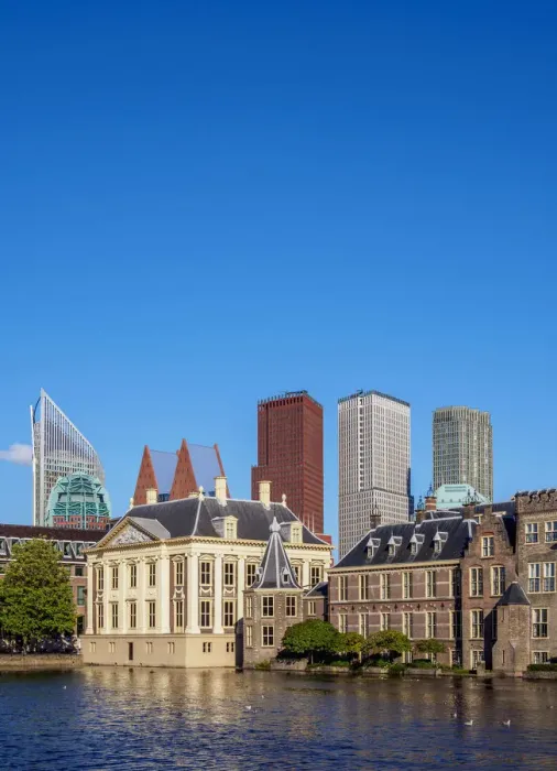 Framed Print : View over Hofvijver towards Mauritshuis Art Museum and City Center, The Hague, South Framed Print : View over Hofvijver towards Mauritshuis Art Museum and City Center, The Hague, South