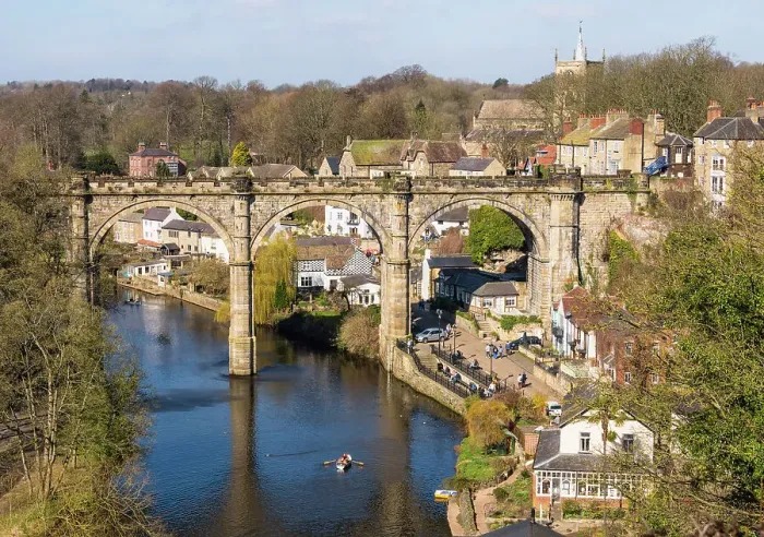 Framed Print : View towards Knaresborough viaduct, that opened in 1851, and carries the Harrogate railway line over the River Nidd, Knaresborough, Yorkshire, England
