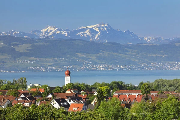 View over Kressbronn to Lake Constance and Swiss Alps with Santis (2502m), Swabia, Baden-Wuerttemberg, Germany