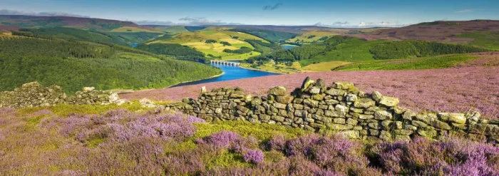 Framed Print : View Over Ladybower Reservoir, Peak District National Park, Derbyshire, England Framed Print : View Over Ladybower Reservoir, Peak District National Park, Derbyshire, England