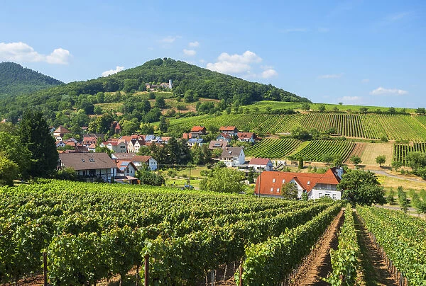 View at Leinsweiler with Slevogthof, Deutsche Weinstrasze, Rhineland-Palatinate, Germany