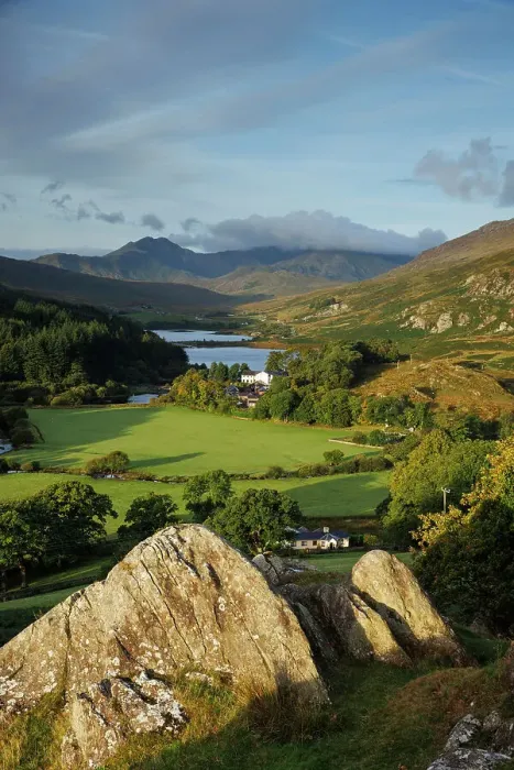 Framed Print : View to Llynnau Mymbyr & Mount Snowdon, Snowdonia National Park, Gwynedd, Snowdonia, Wales, UK Framed Print : View to Llynnau Mymbyr & Mount Snowdon, Snowdonia National Park, Gwynedd, Snowdonia, Wales, UK