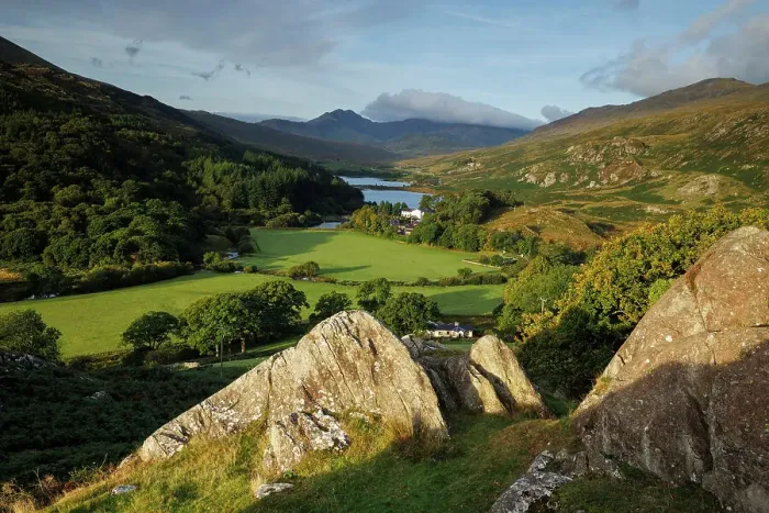 Framed Print : View to Llynnau Mymbyr & Mount Snowdon, Snowdonia National Park, Gwynedd, Snowdonia, Wales, UK Framed Print : View to Llynnau Mymbyr & Mount Snowdon, Snowdonia National Park, Gwynedd, Snowdonia, Wales, UK